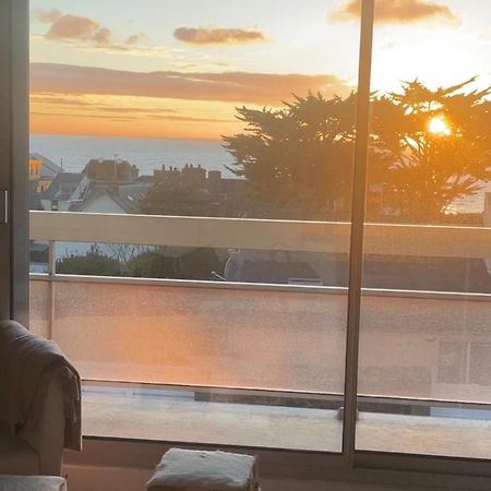 Appartement Vue Mer Proche Plage Et Centre Granville Exteriér fotografie