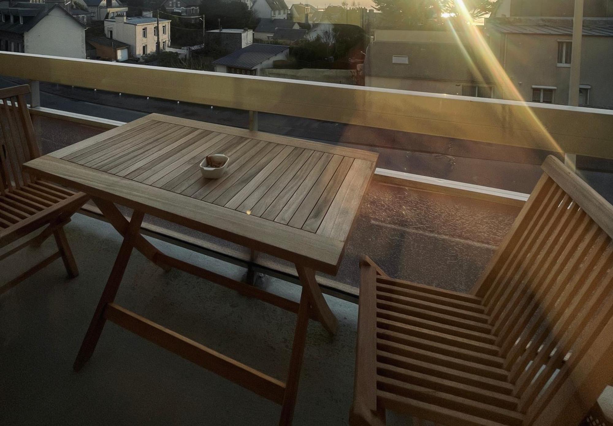 Appartement Vue Mer Proche Plage Et Centre Granville Exteriér fotografie